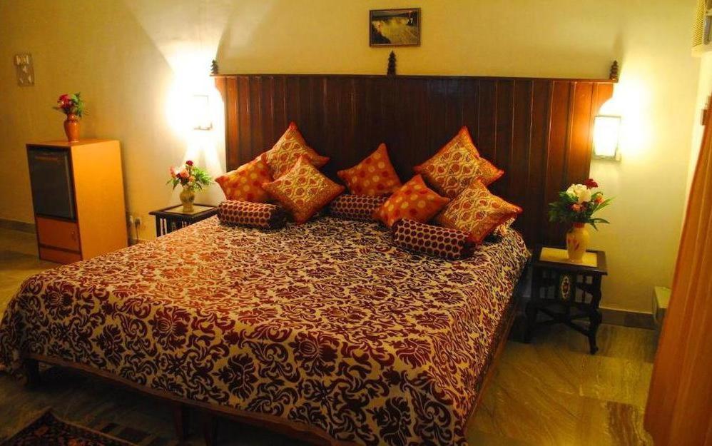 Hotel Harmony ขชุราโห ภายนอก รูปภาพ