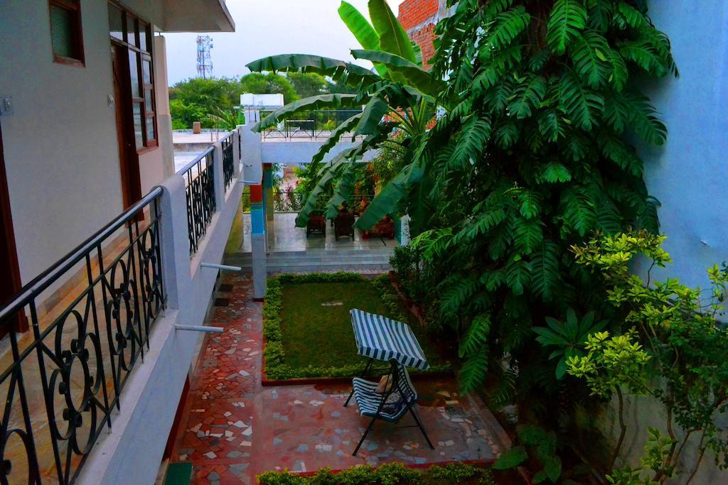 Hotel Harmony ขชุราโห ภายนอก รูปภาพ