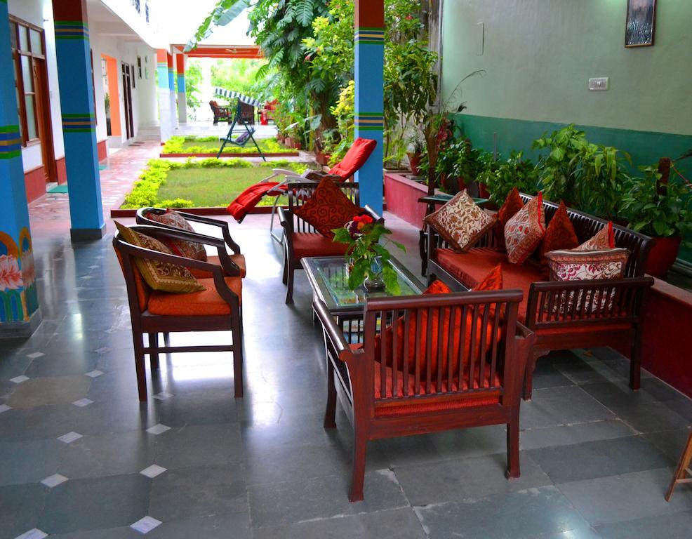 Hotel Harmony ขชุราโห ภายนอก รูปภาพ